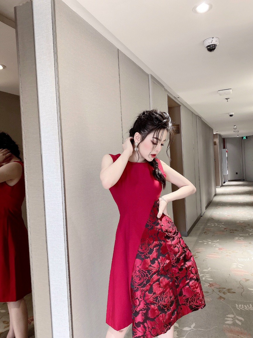 Đầm xoè gấm phối màu - D926